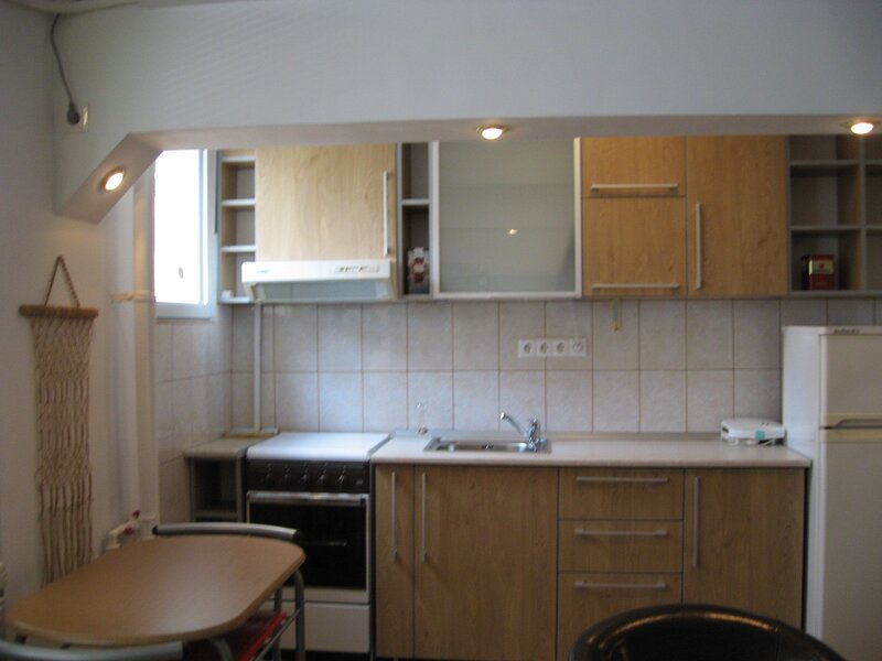 Balta Alba, Salajan, Piata Titan, la statuie